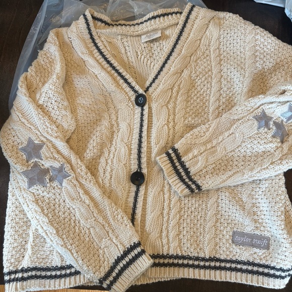 Folklore cardigan Taylor Swift - Picture 1 of 6